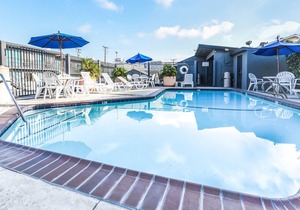 Travelodge by Wyndham LAX