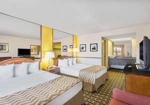Travelodge by Wyndham Reno
