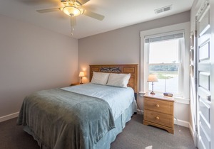 Treasured Memories - Upgraded 3 Bedroom SoundFront Home in Frisco