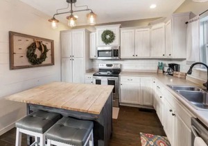 Treetop Retreat - Amazing Views, Hot Tub, Secluded