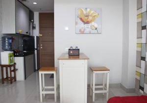 Trendy 1BR near ITB @ Dago Suites Apartment By Travelio