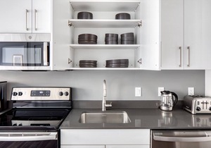 Trendy Brighton 1BR w/W/D, Gym, near T, Shops + Dining, by Blueground