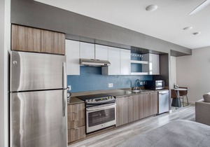 Trendy Capitol Hill Studio w/Gym & Roof Deck, near I-5, by Blueground