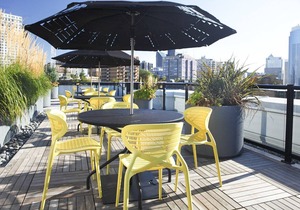 Trendy Capitol Hill Studio w/Gym & Roof Deck, near I-5, by Blueground