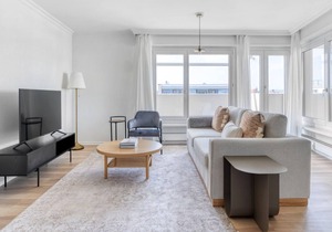 Trendy Iselin 2.5 Room w/ Storage, 1min to Local Market, by Blueground