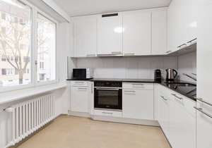 Trendy Oerlikon 3.5 Room w/Balcony, 1min to Train Station, by Blueground