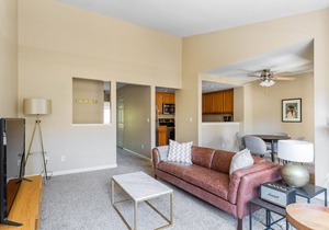 Trendy Santa Clara 2BR w/W/D, Gym, Pool, walk to Safeway, by Blueground