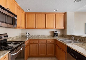 Trendy Santa Clara 2BR w/W/D, Gym, Pool, walk to Safeway, by Blueground