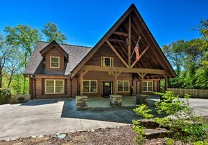 Trenton Cabin with Hot Tub - 14 Mi to Lookout Mtn!