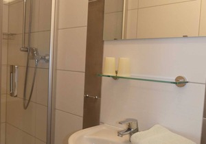 Triple Room 2 without Balcony - Pension Holzerstube