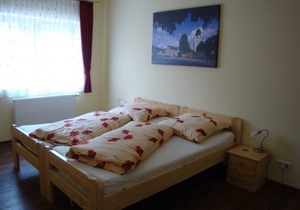 Triple room 41 - Guesthouses Am Nibelungensteig