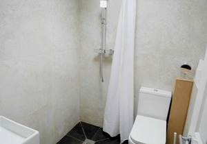 Triple Room Ensuite @ Kew Rooms