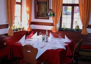 Triple Room No. 26 - Goldner Engel, Restaurant - Hotel - Butcher
