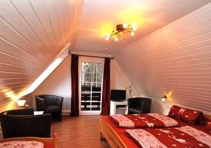 Triple Room with Balcony - Haus Sonneck