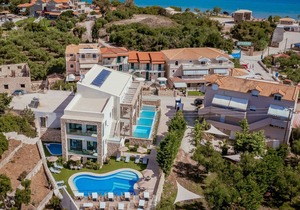 Triple Suite with Private Pool - Lagoon Suites