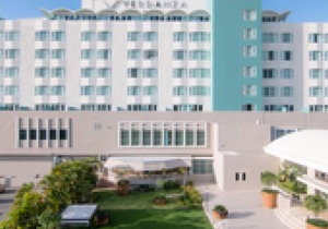 Tropical Escape! Near Contemporary Art Museum, Pool, Jet Skiing, Kayaking, Parasailing