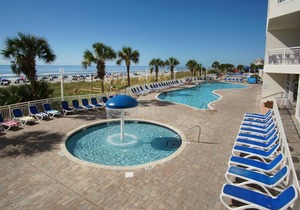 Tropical oceanfront resort with shops, restaurants, pools, lazy river--paradise!