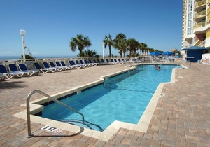 Tropical oceanfront resort with shops, restaurants, pools, lazy river--paradise!