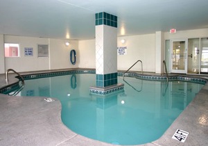 Tropical oceanfront resort with shops, restaurants, pools, lazy river--paradise!