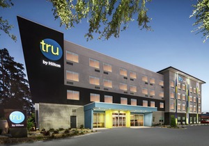 Tru by Hilton Savannah Midtown GA