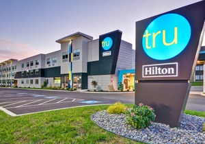 Tru by Hilton Syracuse North Airport Area