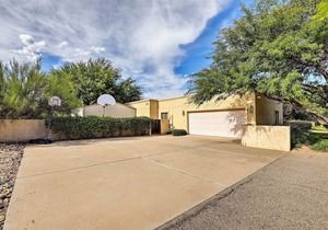 Tucson Home w/Pool - 9 Mi to Saguaro Nat'l Park!