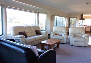 Tuis Nest - Bowentown Holiday Home