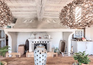 TUSCAN FANTASY/POOL/GARDENS-ALL EXC YOURS-SLEEPS 14/HOT SPRINGS-WALK TO VILLAGE