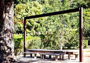 Tussie Mussie Vineyard Retreat Lodge