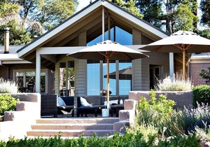 Tussie Mussie Vineyard Retreat Lodge - 3 Bedrooms