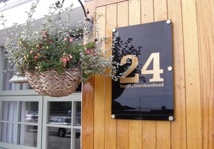 Twentyfourshorehead