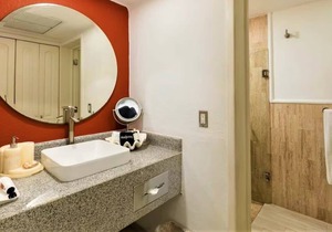 Two (2) Stylish Studios +24/7 Concierge Club @Cabo