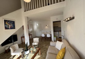 Two bedrooms chic and confortable in a very quiet setting.
