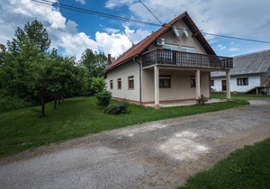 Two bedroom apartment with terrace Smoljanac, Plitvice (A-14979-a)