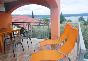 Two bedroom apartment with terrace and sea view Karin Gornji, Novigrad (A-18387-c)
