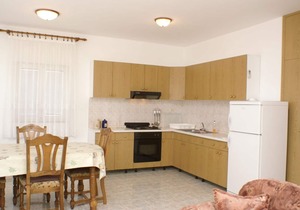 Two bedroom apartment with terrace and sea view Seget Donji, Trogir (A-2041-d)