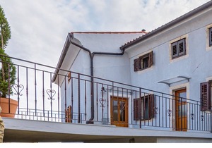 Two-bedroom apartment A2 with shared pool in Central Istria