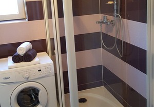 Two bedroom apartment with air-conditioning Podstrana, Split (A-13555-a)