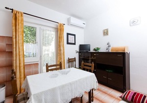 Two Bedroom Apartment A1 Mali