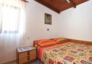 Two-Bedroom Apartment in Bogomolje