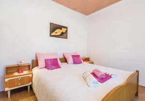 Two-Bedroom Apartment in Zlobin