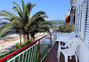 Two bedroom apartment near beach Drače, Pelješac (A-10130-b)