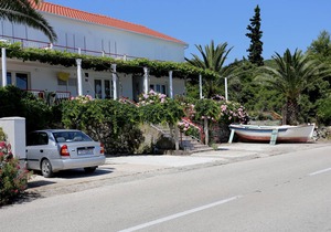 Two bedroom apartment near beach Drače, Pelješac (A-10130-b)