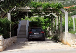 Two bedroom apartment with terrace and sea view Ivan Dolac, Hvar (A-592-a)