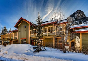 Two-Bedroom Condo at Streamside Lane