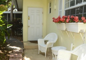 Two Blks to Beach, Free Wi-fi, Eat-in Kitchen, Pets OK