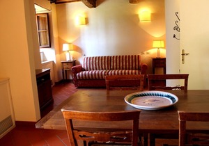 Two-room apartment "Farm CASALBOSCO" an ancient medieval village in the countryside