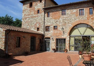 Two-room apartment "Fattoria CasalBosco" an ancient medieval village surrounded by greenery