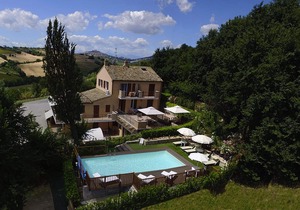 TWO-ROOM APARTMENT NO.2 - Country House "La casa di Carla", Free Swimming Pool, 3 km from the sea