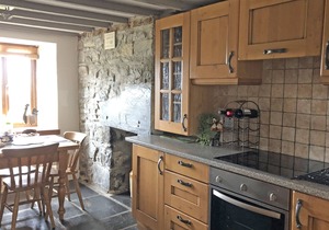 Ty Cerrig Cottage - Three Bedroom House, Sleeps 6